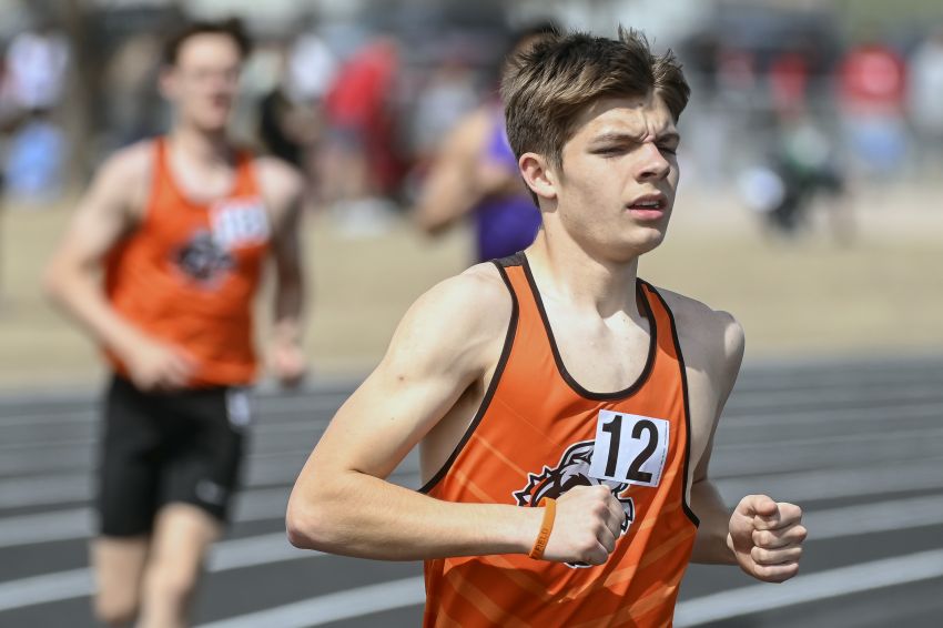 Class B Boys Track and Field Leaders - Philipâ€™s Baylor Burns uncorks big 800-meter run in Onida